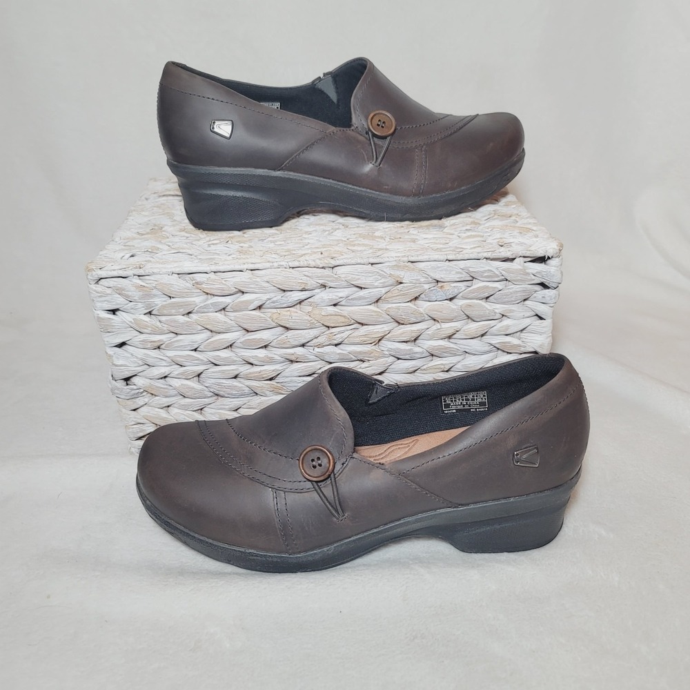 Keen Mora Button Slip On Shoes Womens Size 9.5 Brown Leather Casual Wedge Comfy